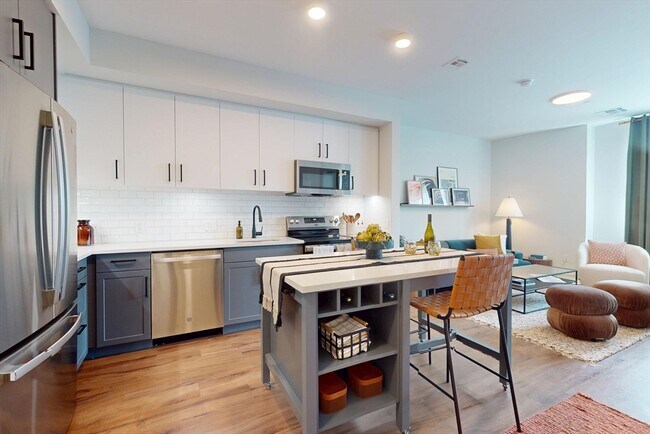 Building Photo - 80 Rugg Rd