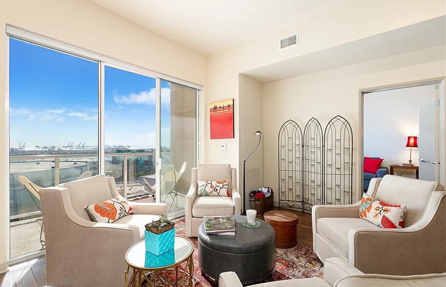 Building Photo - 388 E Ocean Blvd