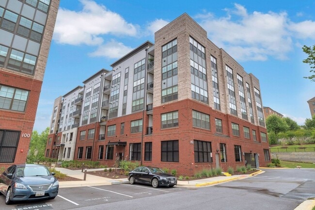 Building Photo - Charming 2BR Condo in National Harbor