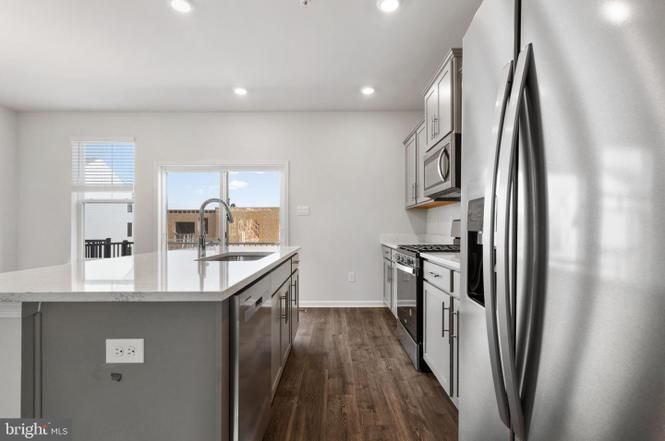 Building Photo - 7446 Fern Gully Way