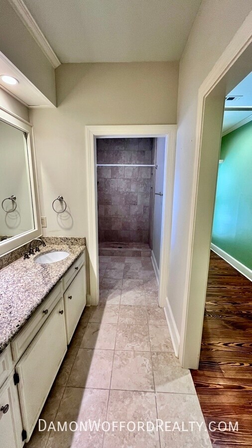 Building Photo - 1707 Pine St