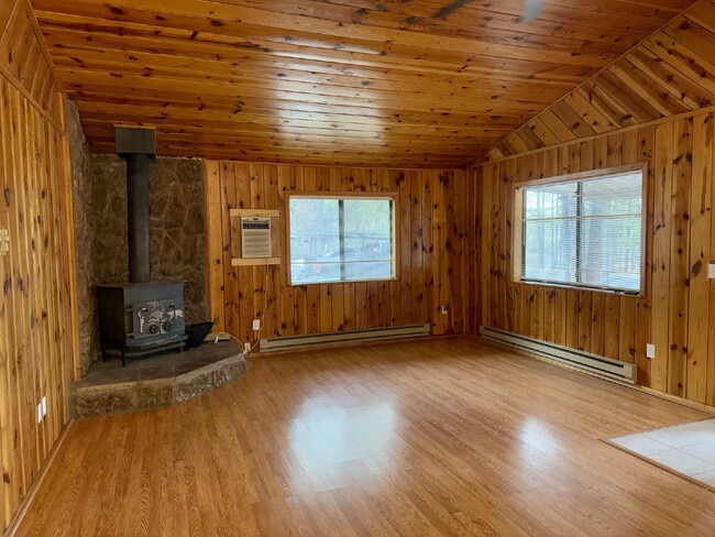 Building Photo - 1721 W Huning