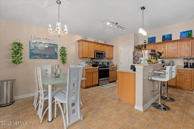 Building Photo - 13705 Fish Eagle Dr W