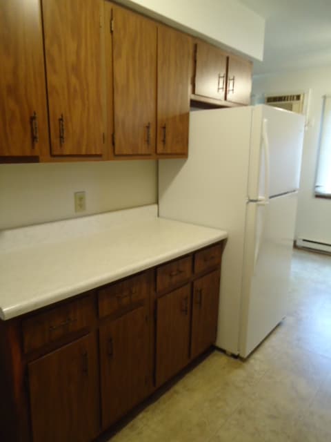 Building Photo - 106 N Holmen Dr