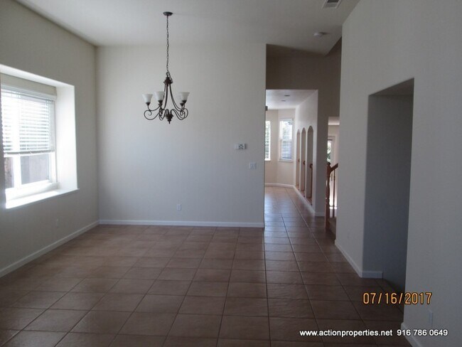 Building Photo - East Roseville, New Carpet * Paint, 2657sq...