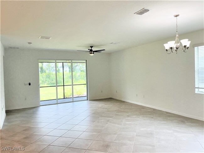 Building Photo - 2611 Scarlet Wy