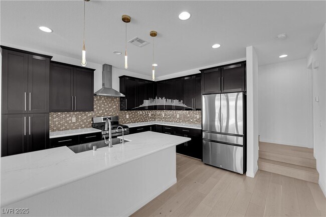 Building Photo - 4066 Painted Lady Ave