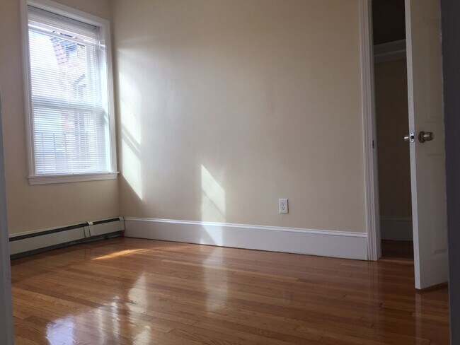 Building Photo - 1325 Commonwealth Ave