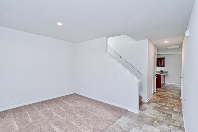 Building Photo - 649 Millsgate Cir