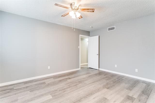 Building Photo - 5400 Dunson Dr