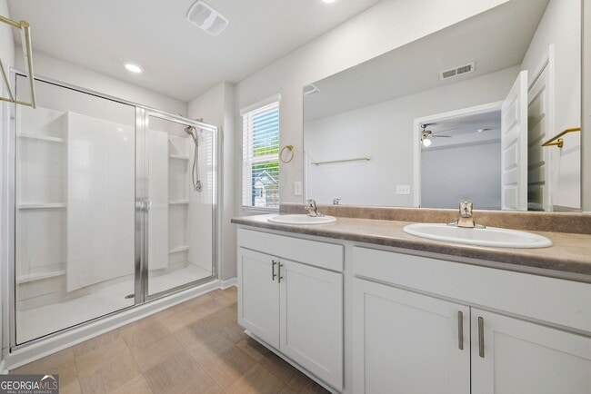 Building Photo - 59 Silver Birch Pass