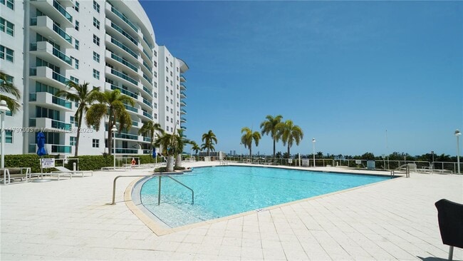 Building Photo - 7918 Harbor Island Dr