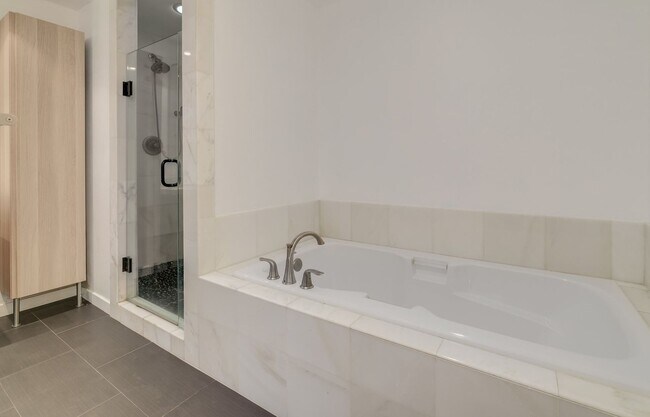 Building Photo - 4Bed, 3Bath Home in West Slope / Raleigh H...