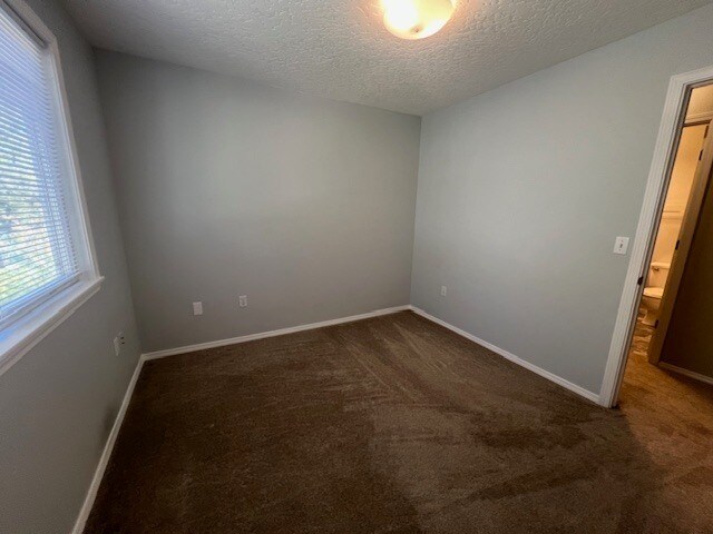 Building Photo - 3 Bed 2.5 Bath in Boise!