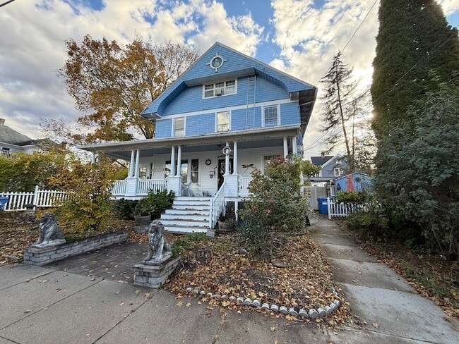 Primary Photo - 1 Stetson St