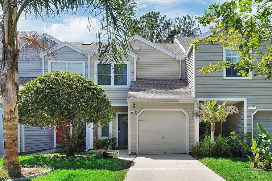 Building Photo - 11330 Lake Mandarin Cir E