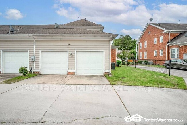 Building Photo - 2940 Hollister Ave