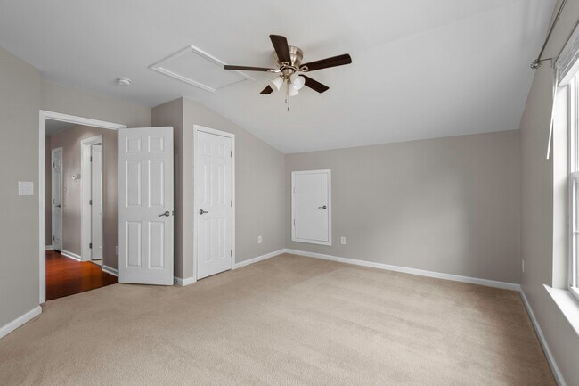 Building Photo - 10777 White Dogwood Dr
