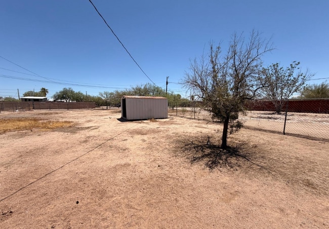 Building Photo - Quaint 3 Bed 1 Bath Home in the Heart of Florence, AZ!