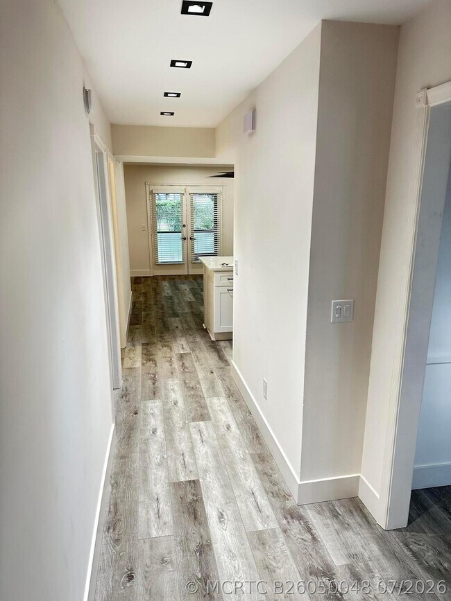 Building Photo - 10300 Hidden Springs Ct