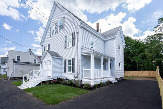 Building Photo - 21-23 Caledonia Ave