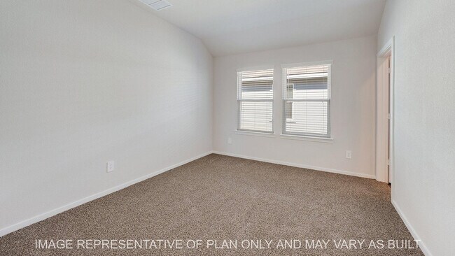 Building Photo - 876 Kickapoo Ln