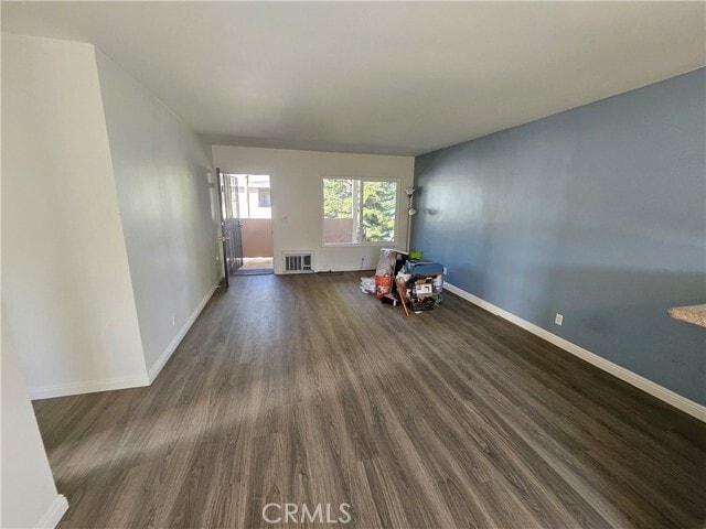 Building Photo - 1381 Burwood St