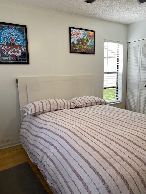 Building Photo - 416 Buttonwood Pl