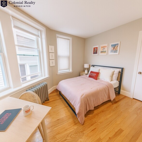 Building Photo - 68 Egmont St