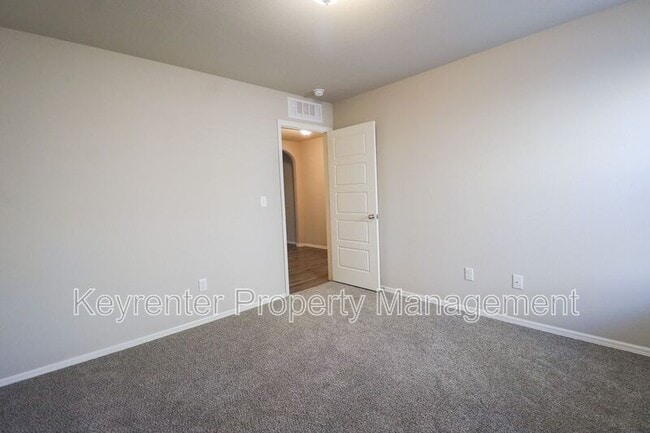 Building Photo - 3543 E 143rd Ct S