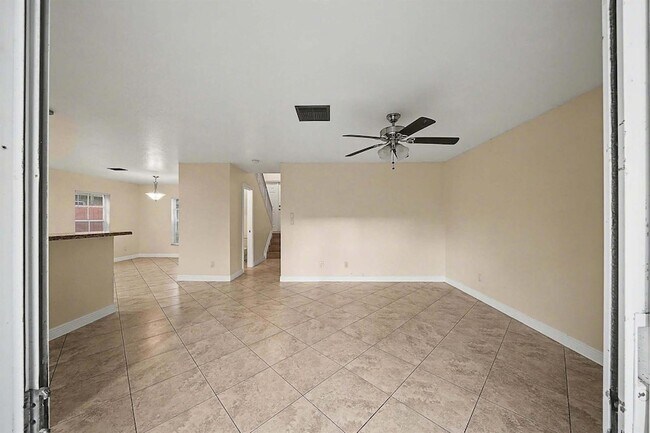 Building Photo - 5789 Woodland Point Dr