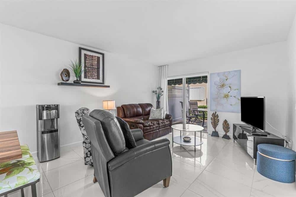 Building Photo - 119 Waterside Dr