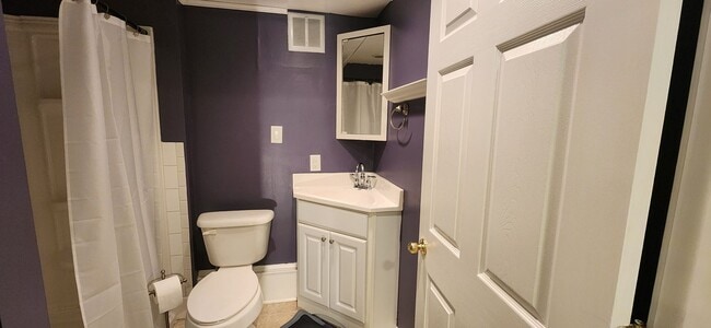 Building Photo - 2 Bedroom in-law with all utilities included