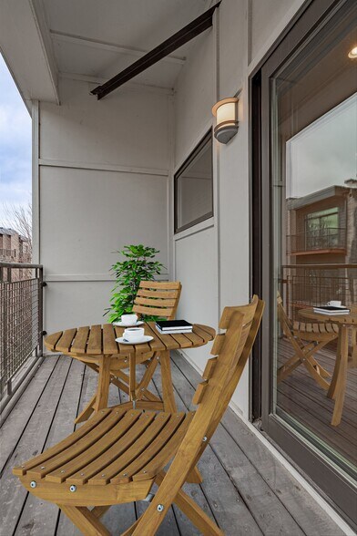 Building Photo - 2100 Greenwood St