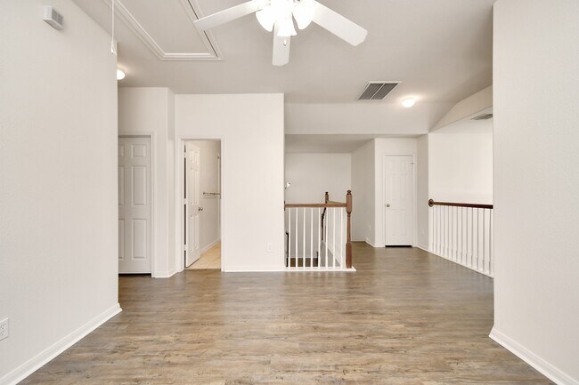 Building Photo - 2143 Westover Park Cir