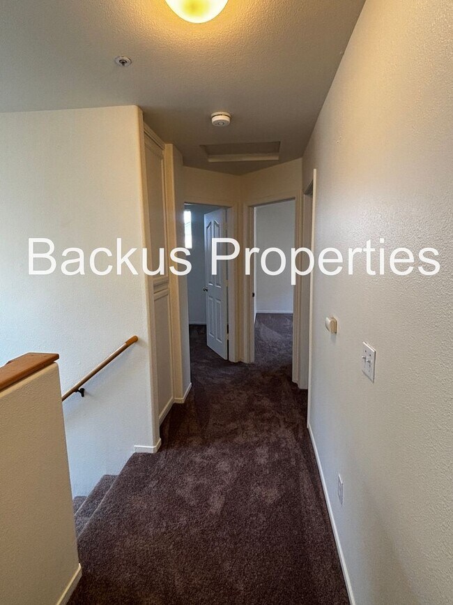 Building Photo - Wonderful two bedroom home close to Constitution shopping center