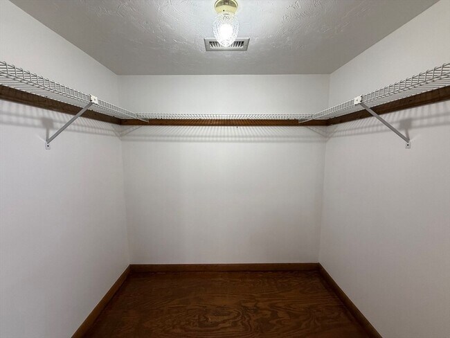 Building Photo - 132 Coburn Ave