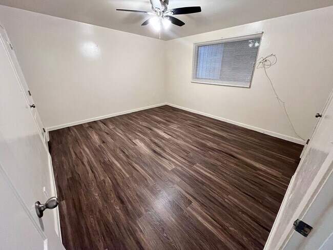 Building Photo - 7130 E 30th St