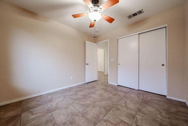 Building Photo - MOVE IN SPECIALS!! Lovely 4-bedroom, 2-bat...