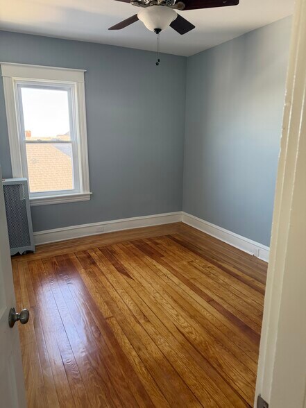 Building Photo - 37 Day St