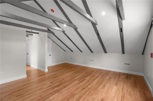 Building Photo - 474 Thames St