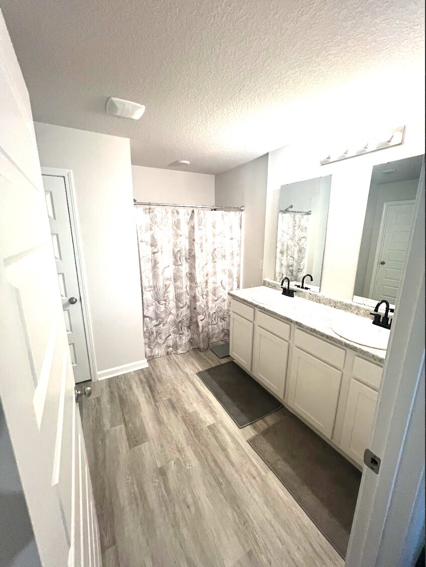 Building Photo - 4396 Winged Elm Ct