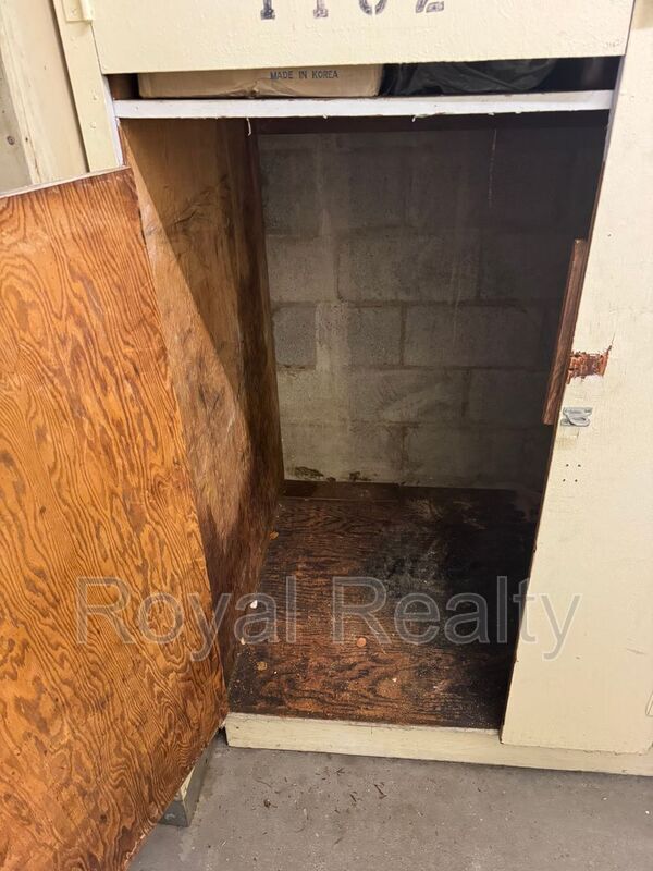 Building Photo - 439 Keoniana St