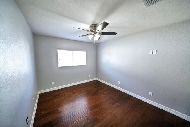 Building Photo - Beautiful home in the desirable Trails of Kensington Ranch, Schertz, TX - Realtor Commission: $500