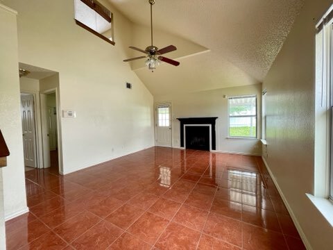 Building Photo - 2701 Willow Springs Rd