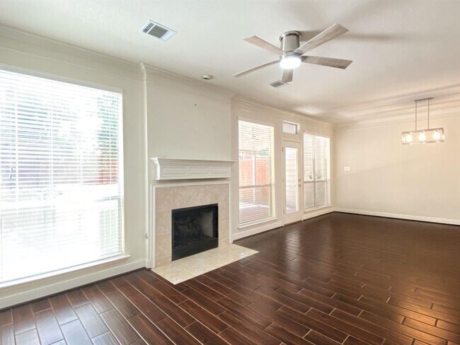 Building Photo - 54 Alderon Woods Pl