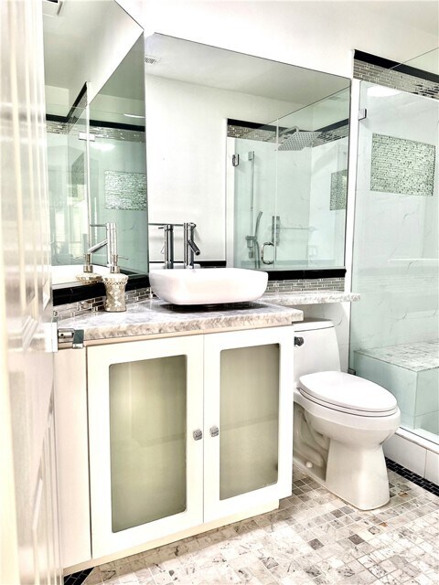 Building Photo - 1000 Calle Allegre