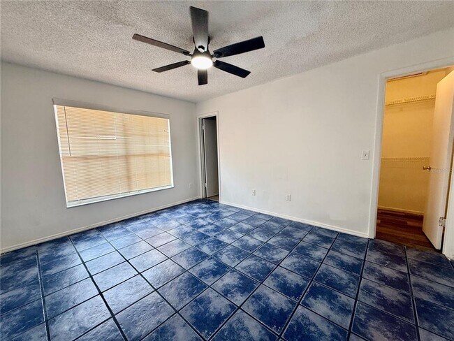 Building Photo - 6521 Garden Spring Ct