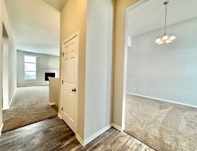 Building Photo - 2240 James Kelly Ln