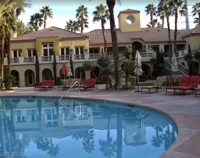 Building Photo - 210 E Flamingo Rd